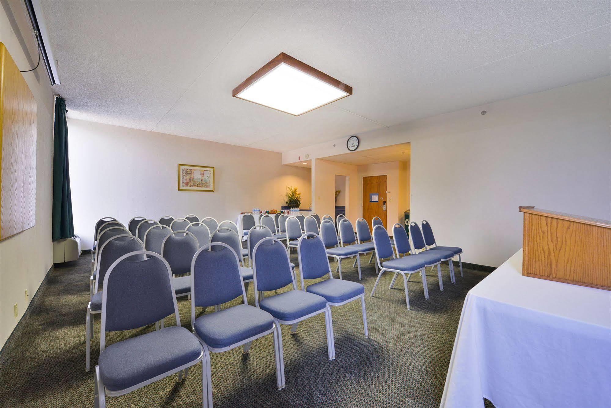 Greenstay Hotel & Suites Central スプリングフィールド エクステリア 写真