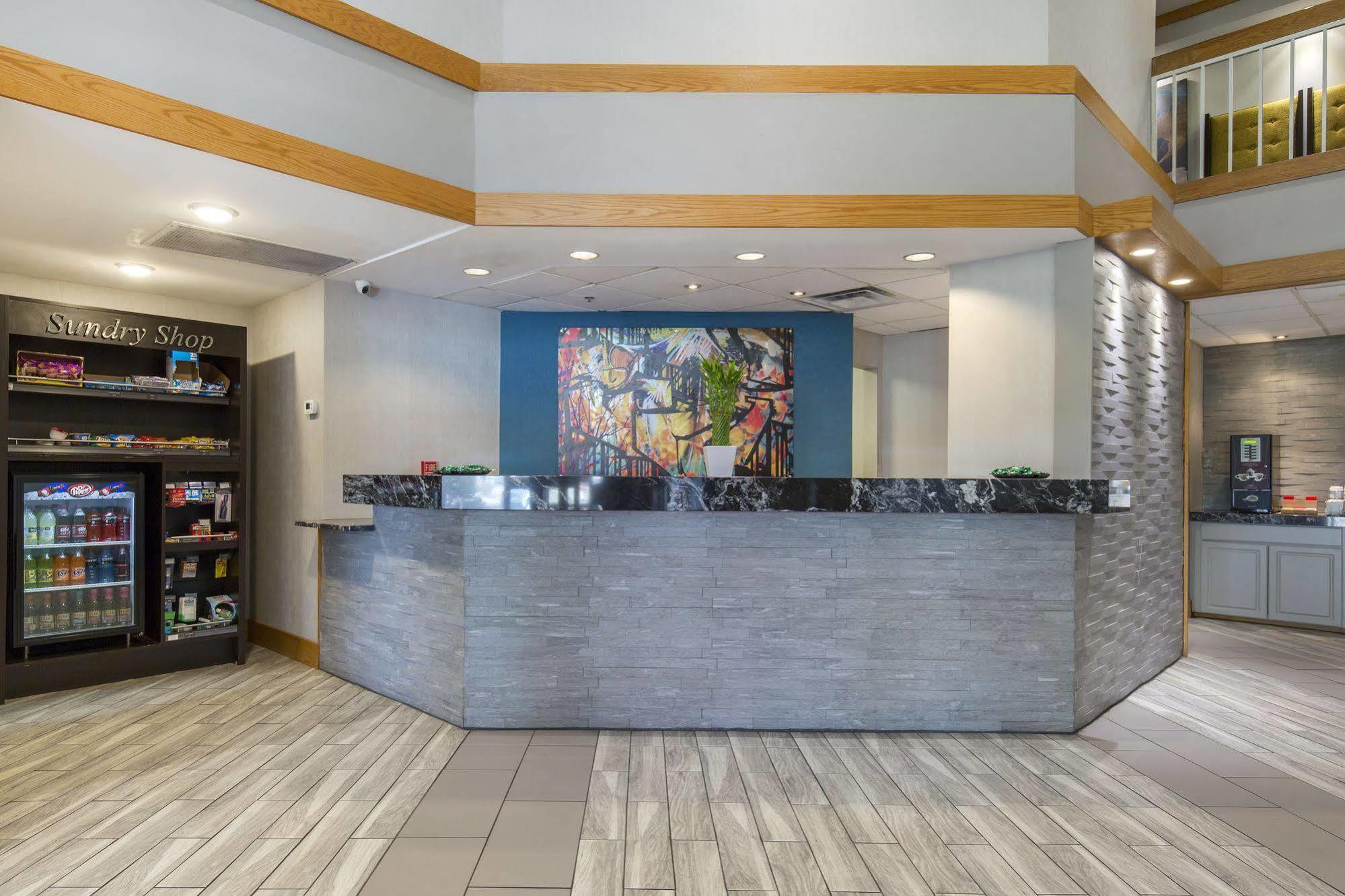 Greenstay Hotel & Suites Central スプリングフィールド エクステリア 写真