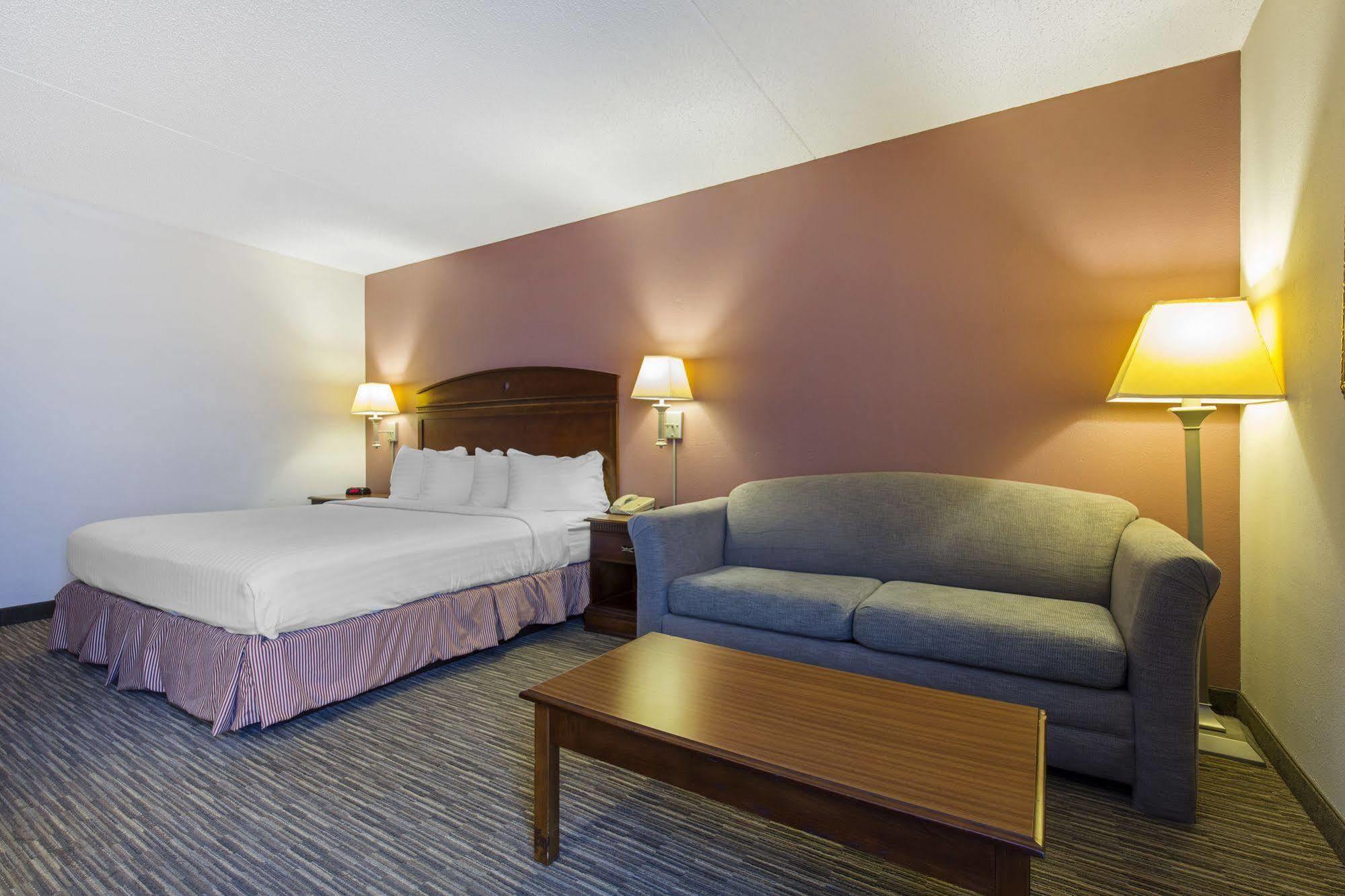Greenstay Hotel & Suites Central スプリングフィールド エクステリア 写真